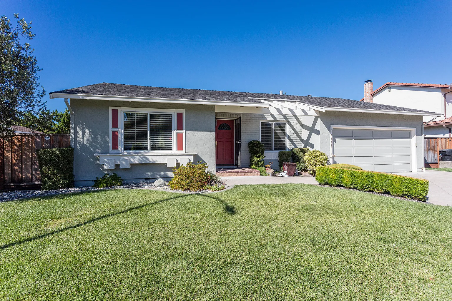 10069 El Dorado Dr photo 1