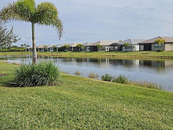 5th image of 11783 SW Silver Creek Avenue
