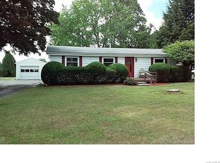 7306 Rochester Rd, Lockport, NY 14094