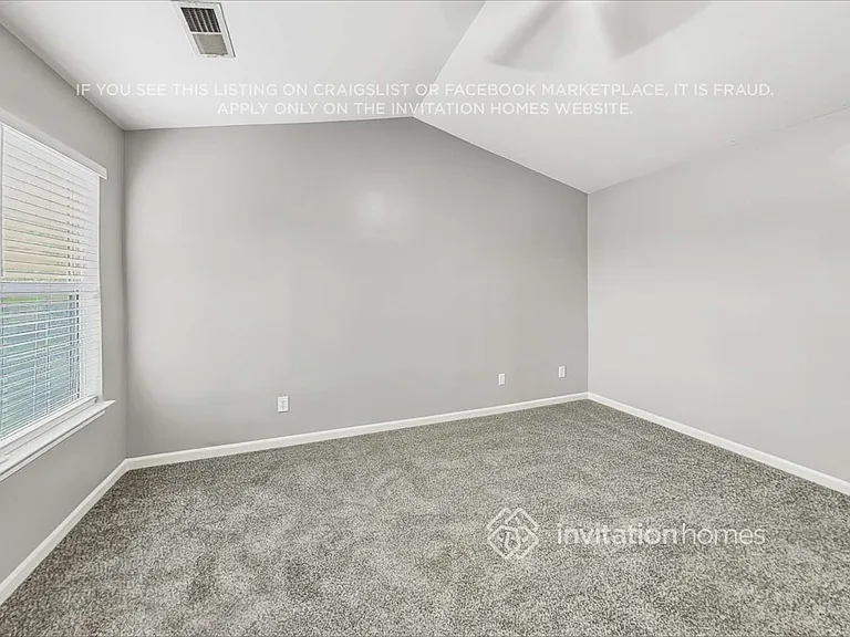 410 Queens Dr SW — Photo 12