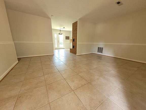 3rd image of 2237 Maple St