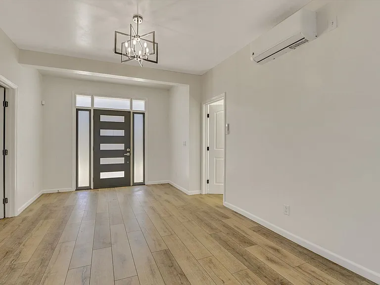 4956A Vejar Dr — Photo 4