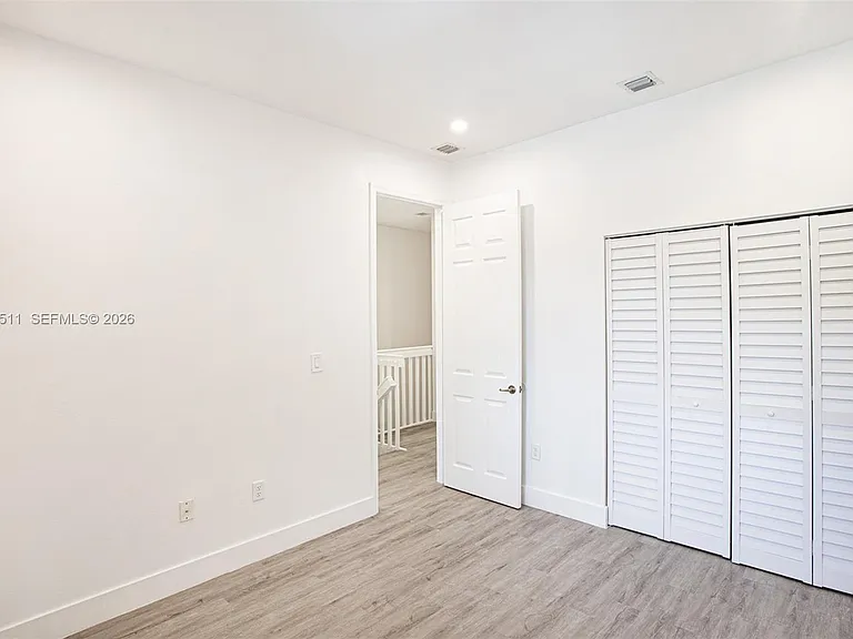 4234 NE 9th St #4234 — Photo 17
