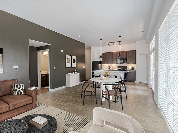 2nd image of 931 Fletcher Ave APT 320