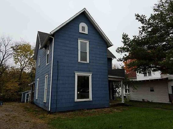 2nd image of 323-3235 S Main St