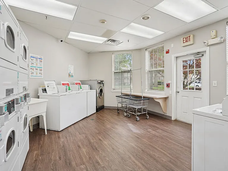 Linden Park Apartments — Photo 38