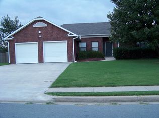 603 Primrose Ave, Siloam Springs, AR 72761