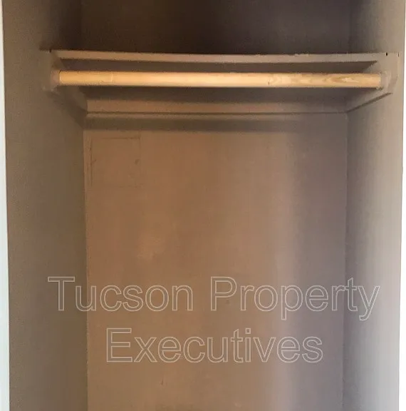 232 W Flores St #8 — Photo 7