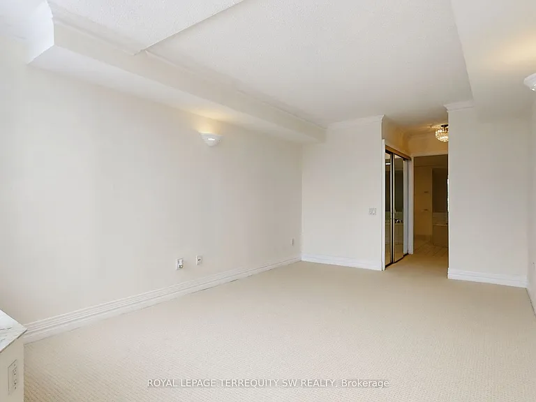 71 Simcoe St #2001 — Photo 24