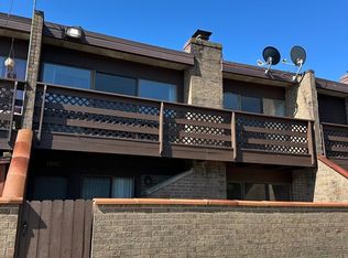 709 Kenneth Cir, Elgin, IL 60120