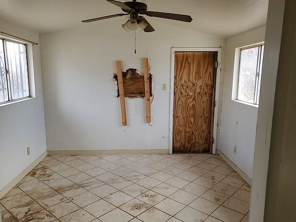 5th image of 510 Greenbrier St