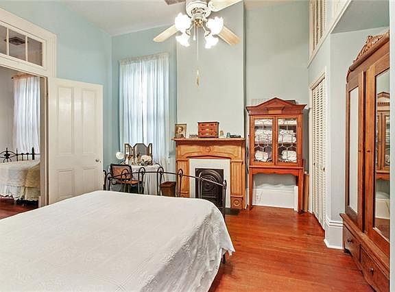 4th image of 3116 Desoto St