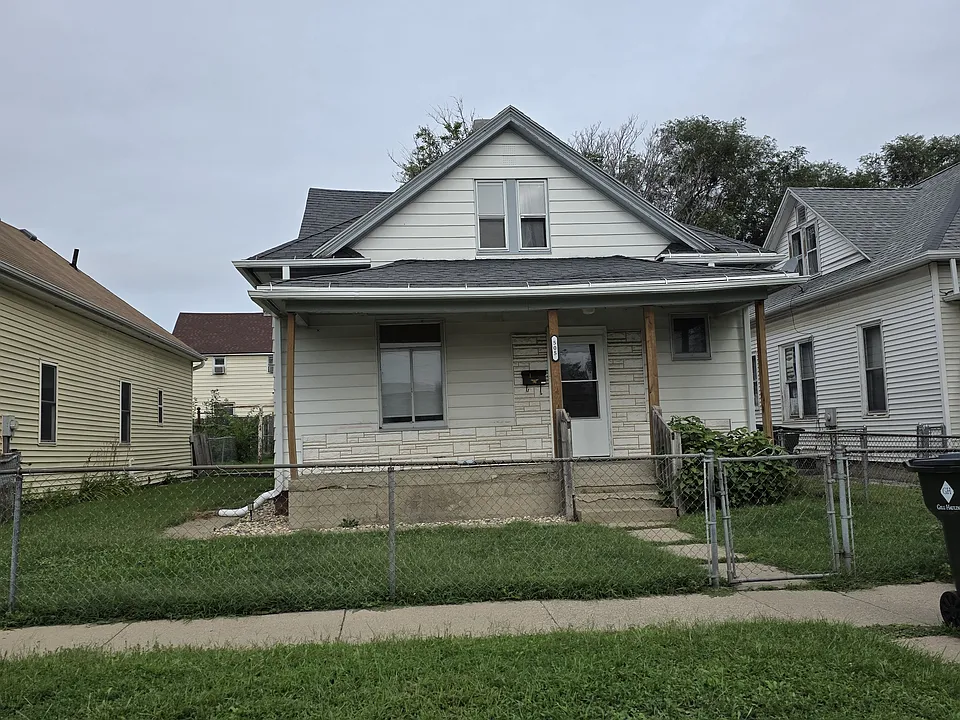 505 Bluff St