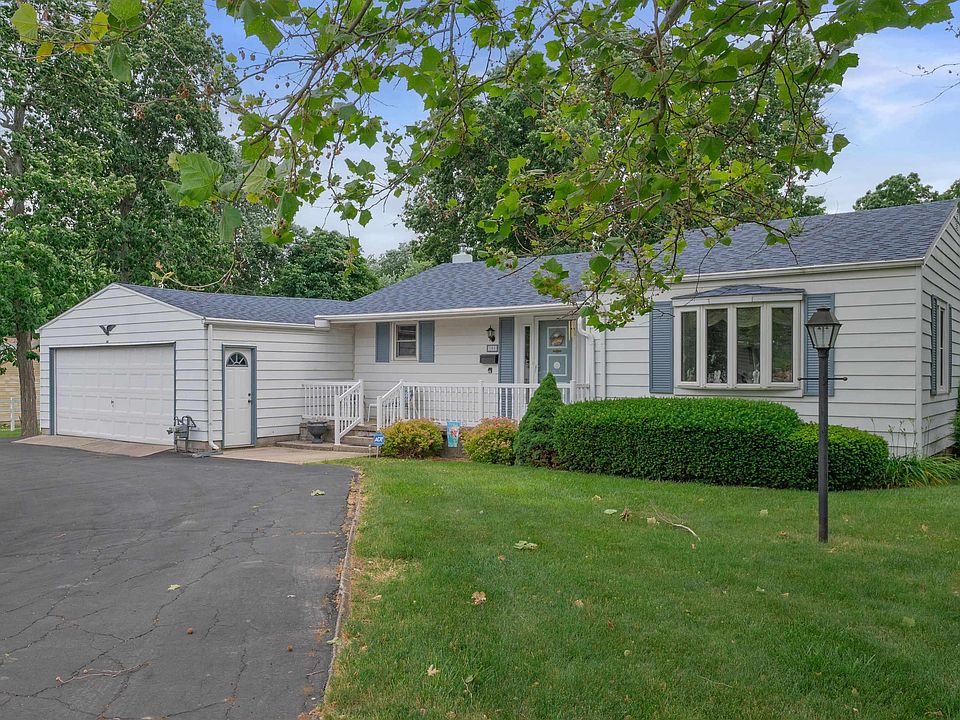 1st image of 100 N Orchard Dr