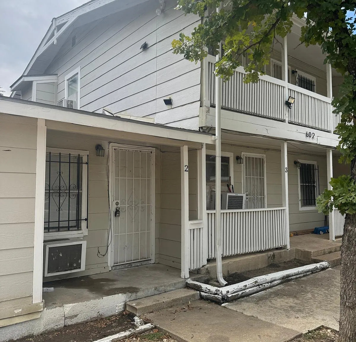 2 bed, $725 — Photo 1