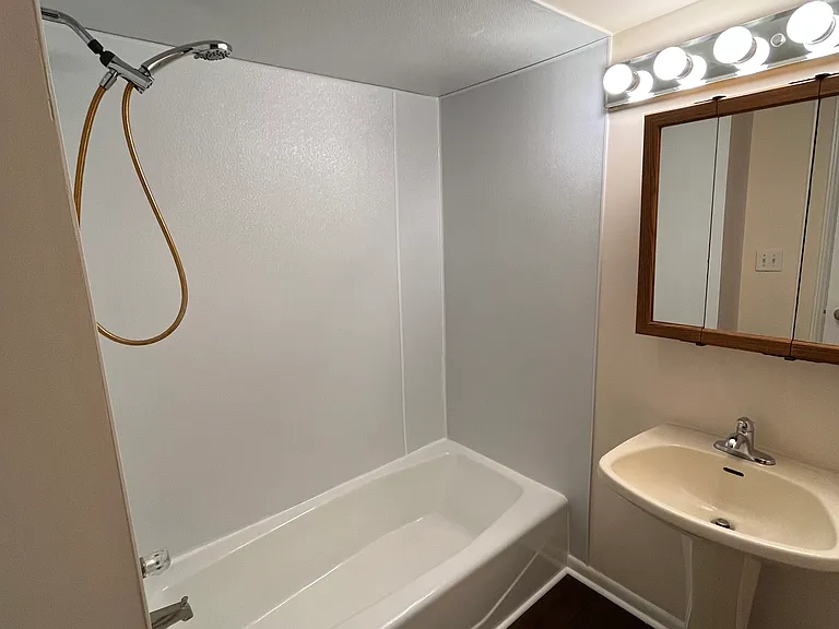 270 Avon Ave #1 — Photo 12