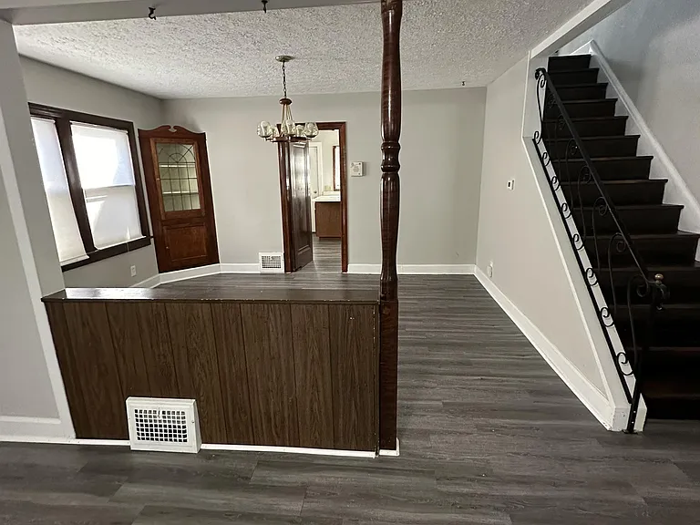 1082 Hillstone Rd #1 — Photo 5
