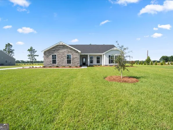220 Manchester Dr, Statesboro, GA 30461