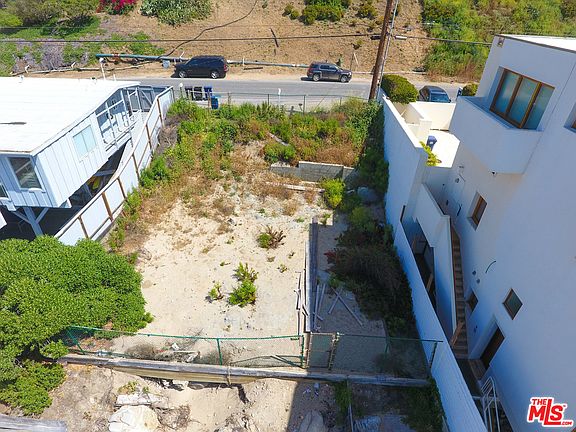 3rd image of 25306 Malibu Rd
