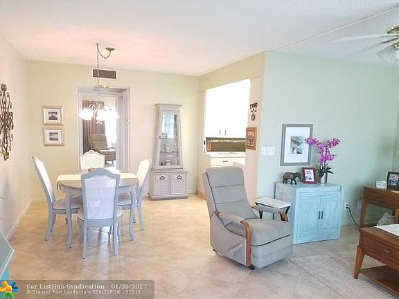 2nd image of 1053 Cambridge #C