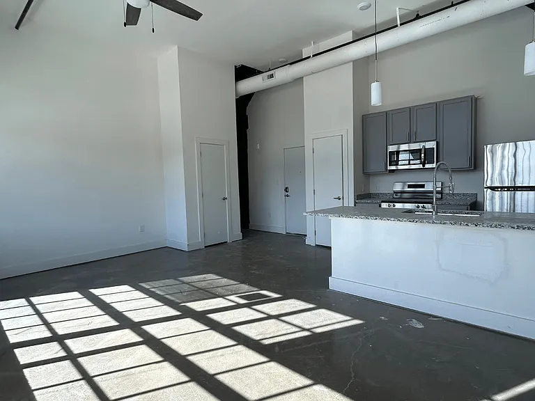 The Interwoven Lofts — Photo 8