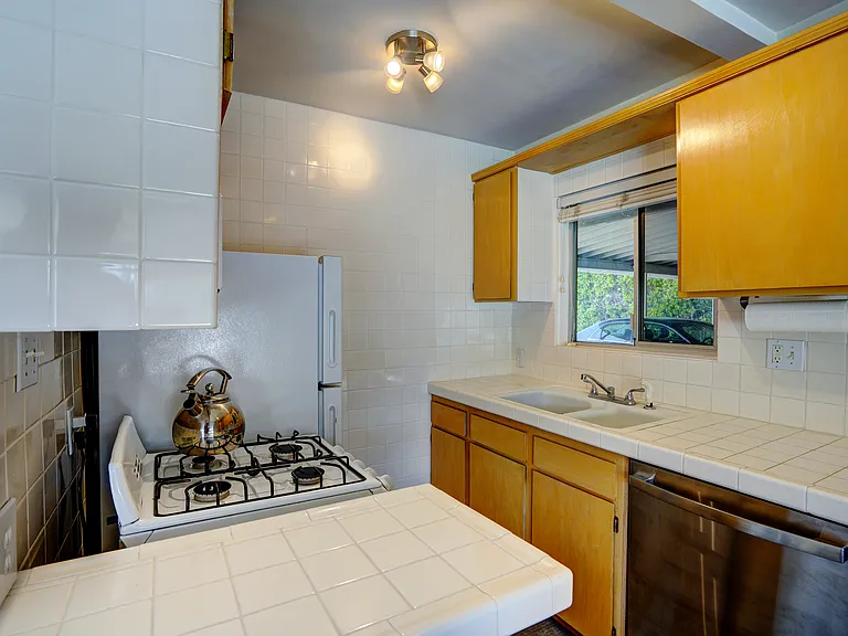777 E San Lorenzo Rd #3 — Photo 17
