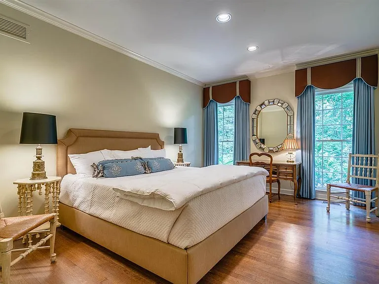 5711 Shady Grove Rd — Photo 18
