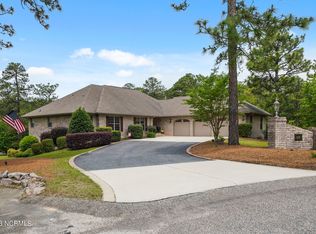 107 Leewood Ct, West End, NC 27376