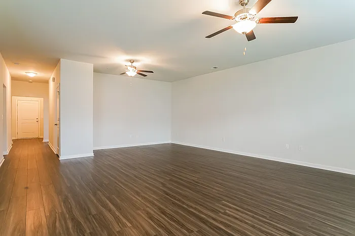 331 Augustine Dr — Photo 5