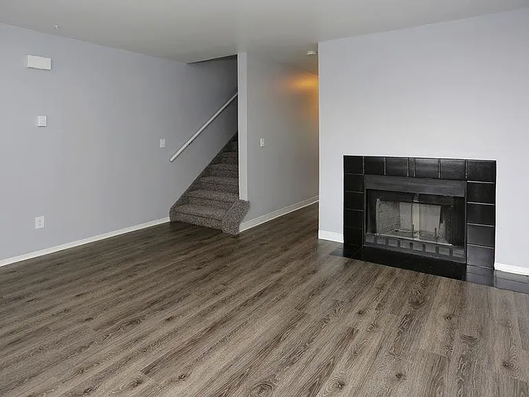 Carefree Village Townhomes — Photo 9