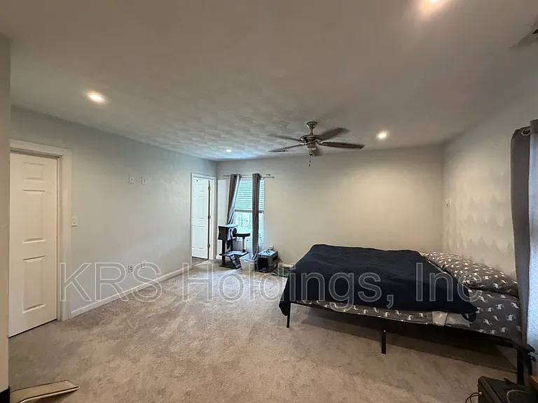339 Goodman St — Photo 10