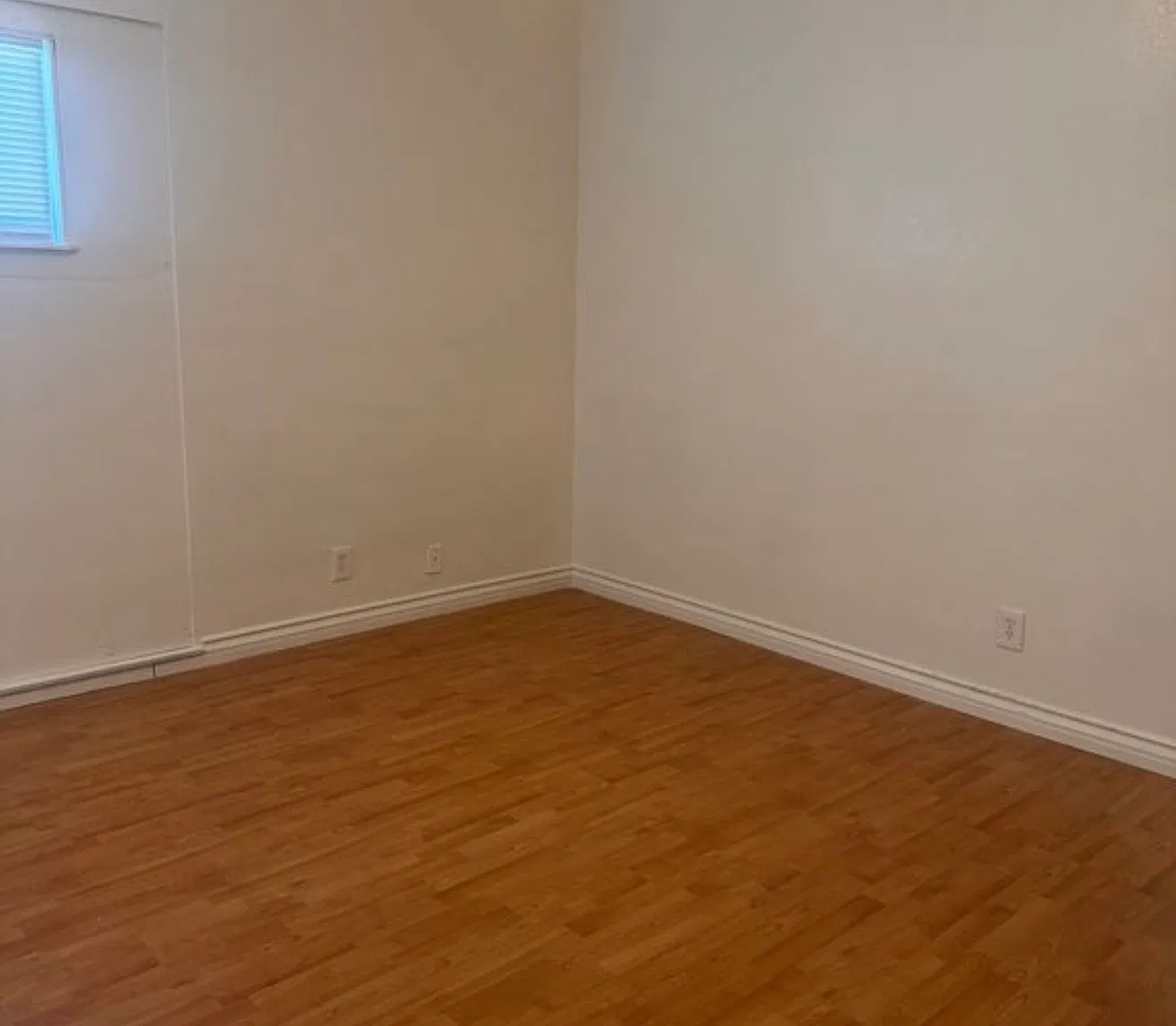 3 bed, 1032 sqft, $3,450 — Photo 2