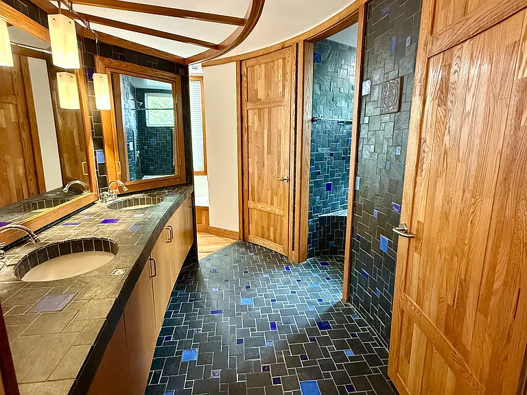 2909 Collins Ave — Photo 27