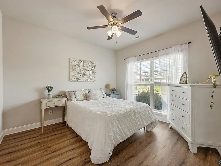 280 Falcon Ridge Dr — Photo 26