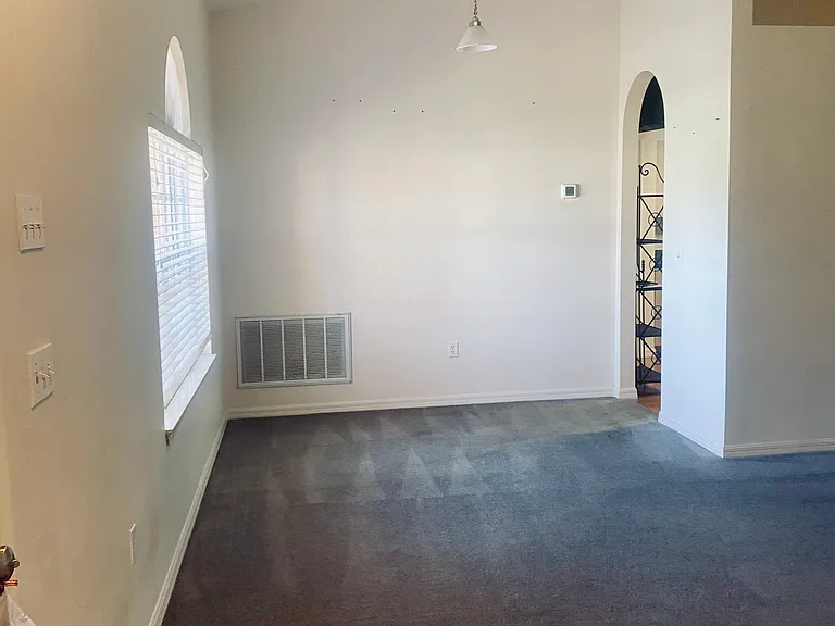 2290 Emperor Dr — Photo 10