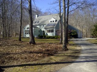 54 Sleepy Hollow Rd, Tiverton, RI 02878