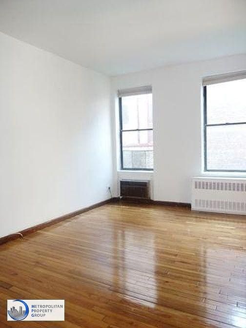 2nd image of 690 Greenwich St APT 3d