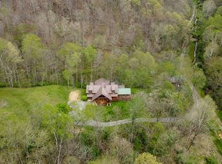 526 Willis Store Rd, New Milton, WV 26411