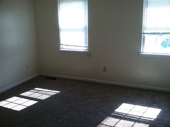 3rd image of 185 Landings Dr APT 2