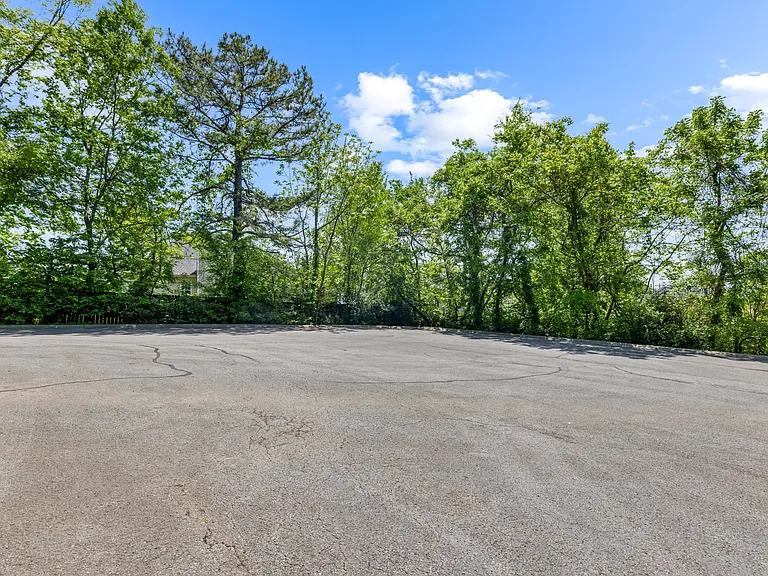 1311 Cashmere Dr — Photo 38
