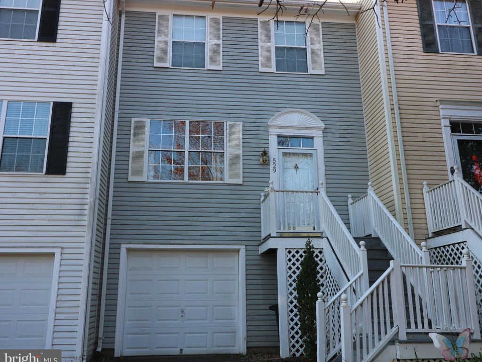 1st image of 529 Blacksburg Ter NE