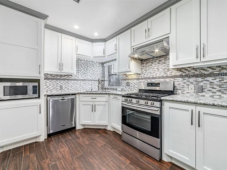 5012 Irvington Blvd — Photo 7