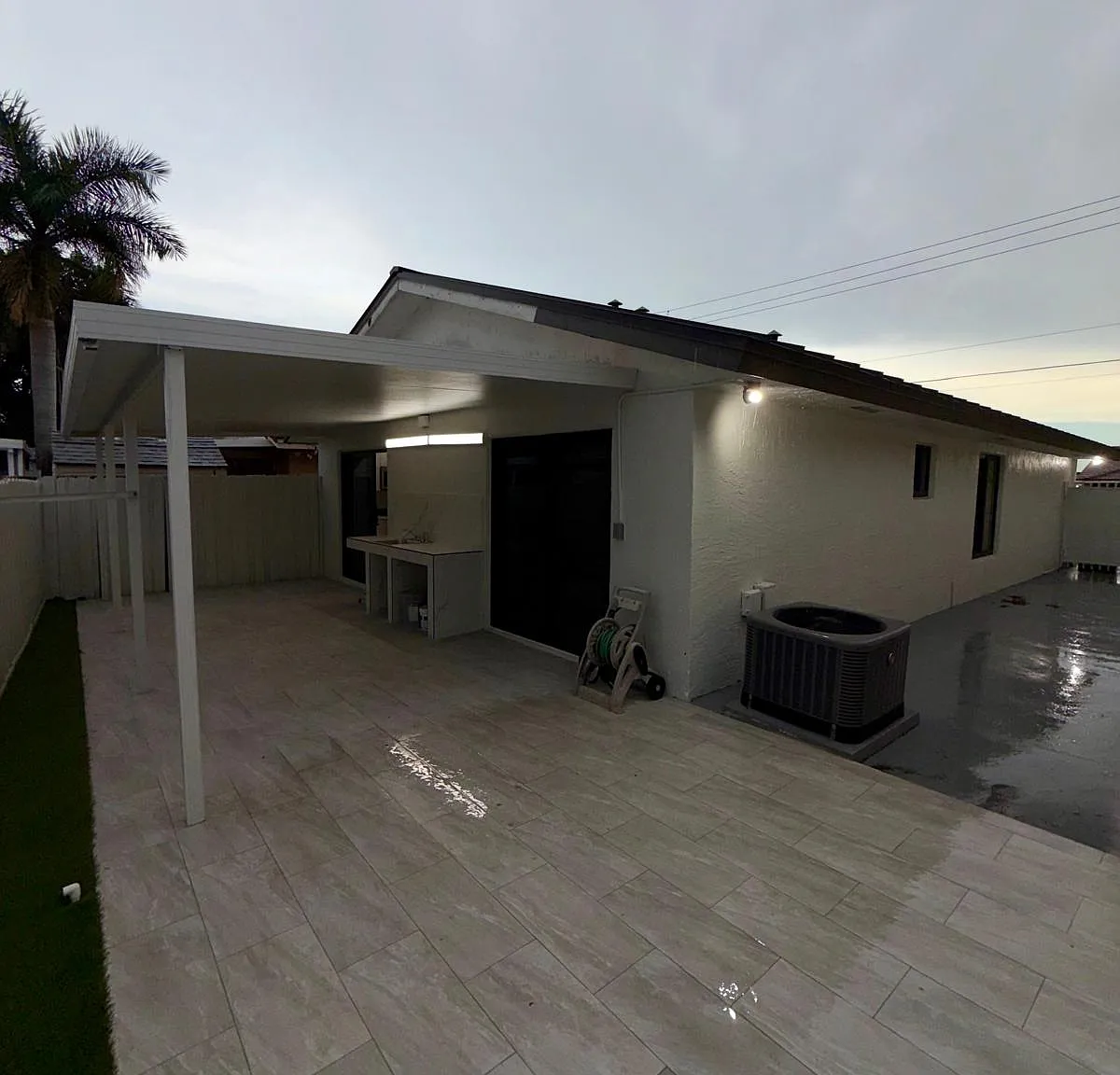 3 bed, 2.0 bath, 1200 sqft, $3,500 — Photo 1