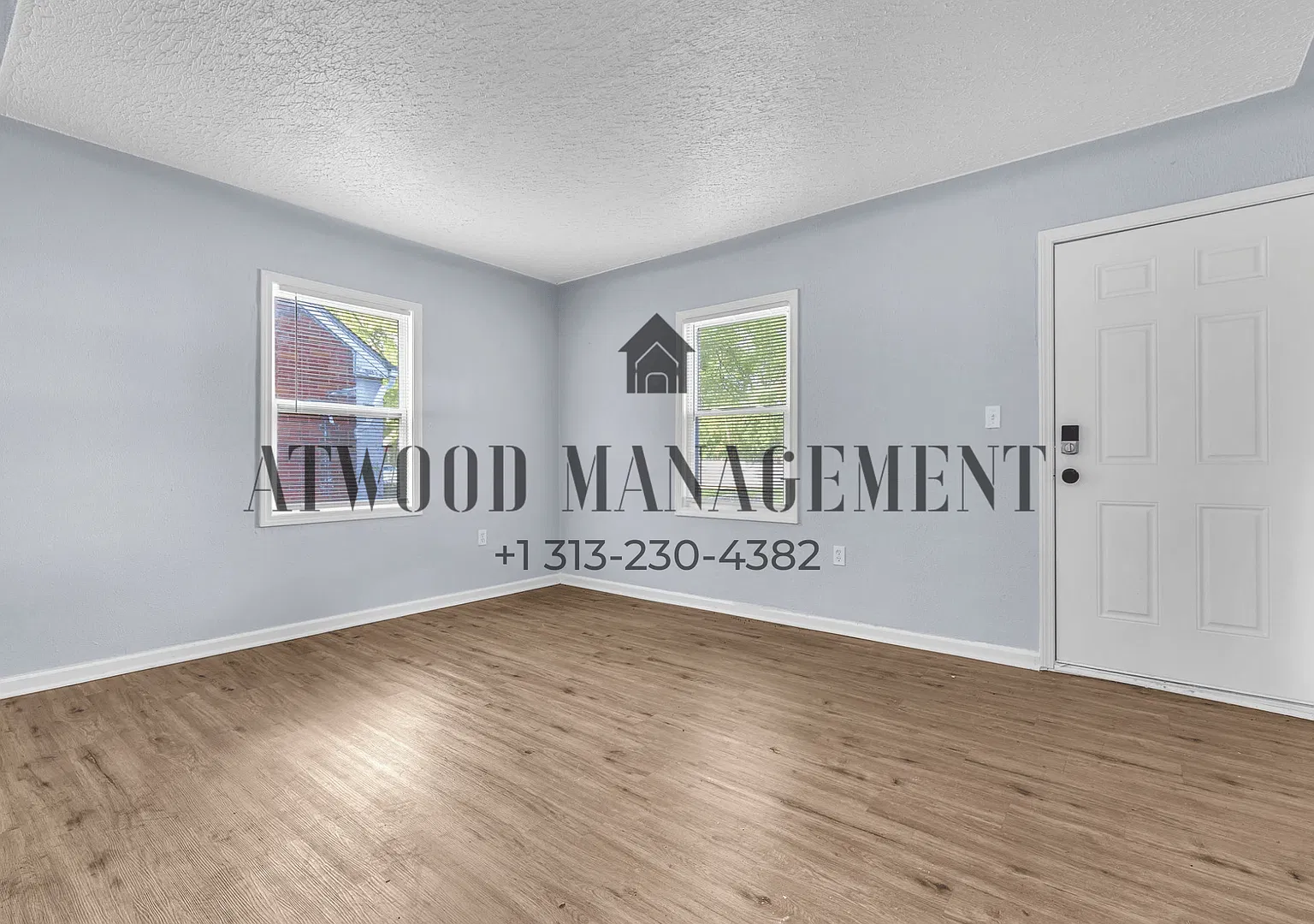 Coming Soon Beautifully Updated Home *Coming Soon (Move-in ready by 8/14 or Sooner)*! — Photo 2