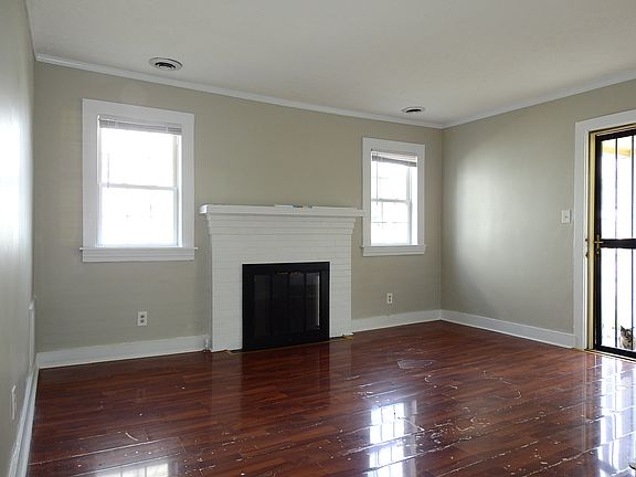 3rd image of 4412 Bellevue Ave