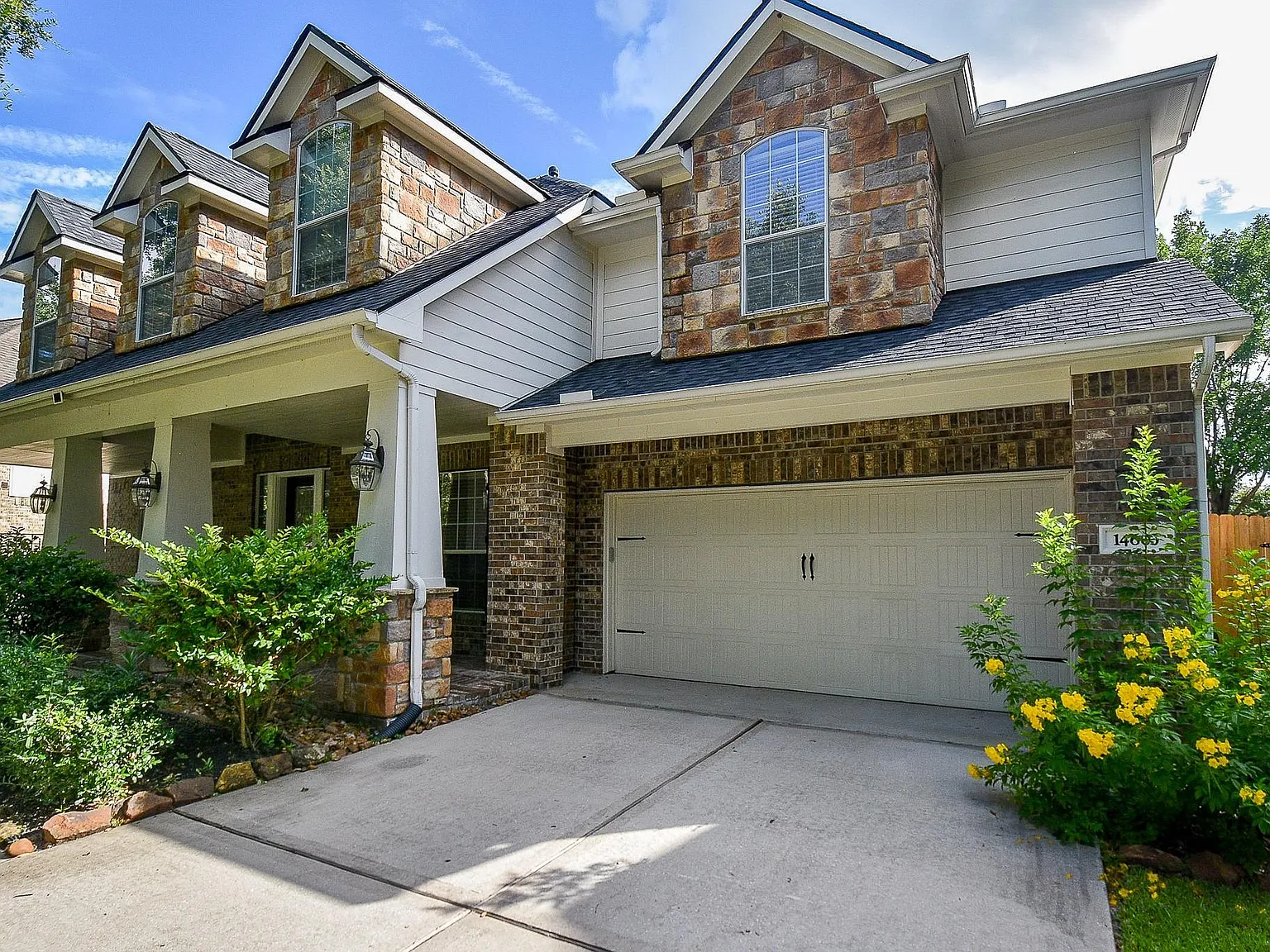 4 bed, 3.5 bath, 3426 sqft, $3,550 — Photo 4