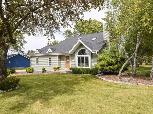W235N7102 Prairie LANE, Sussex, WI 53089