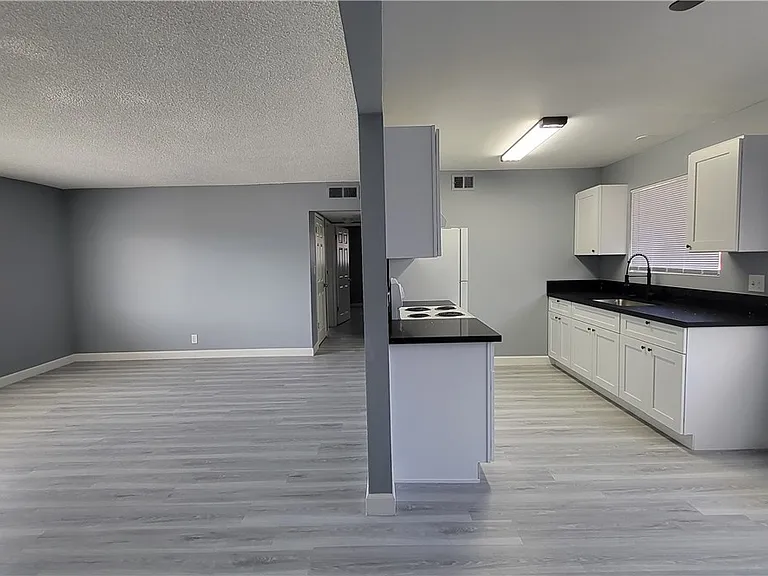 3240 N Michael Way #4 — Photo 2