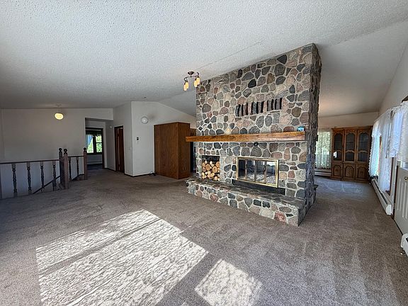 4th image of 26324 Paradise Point Rd