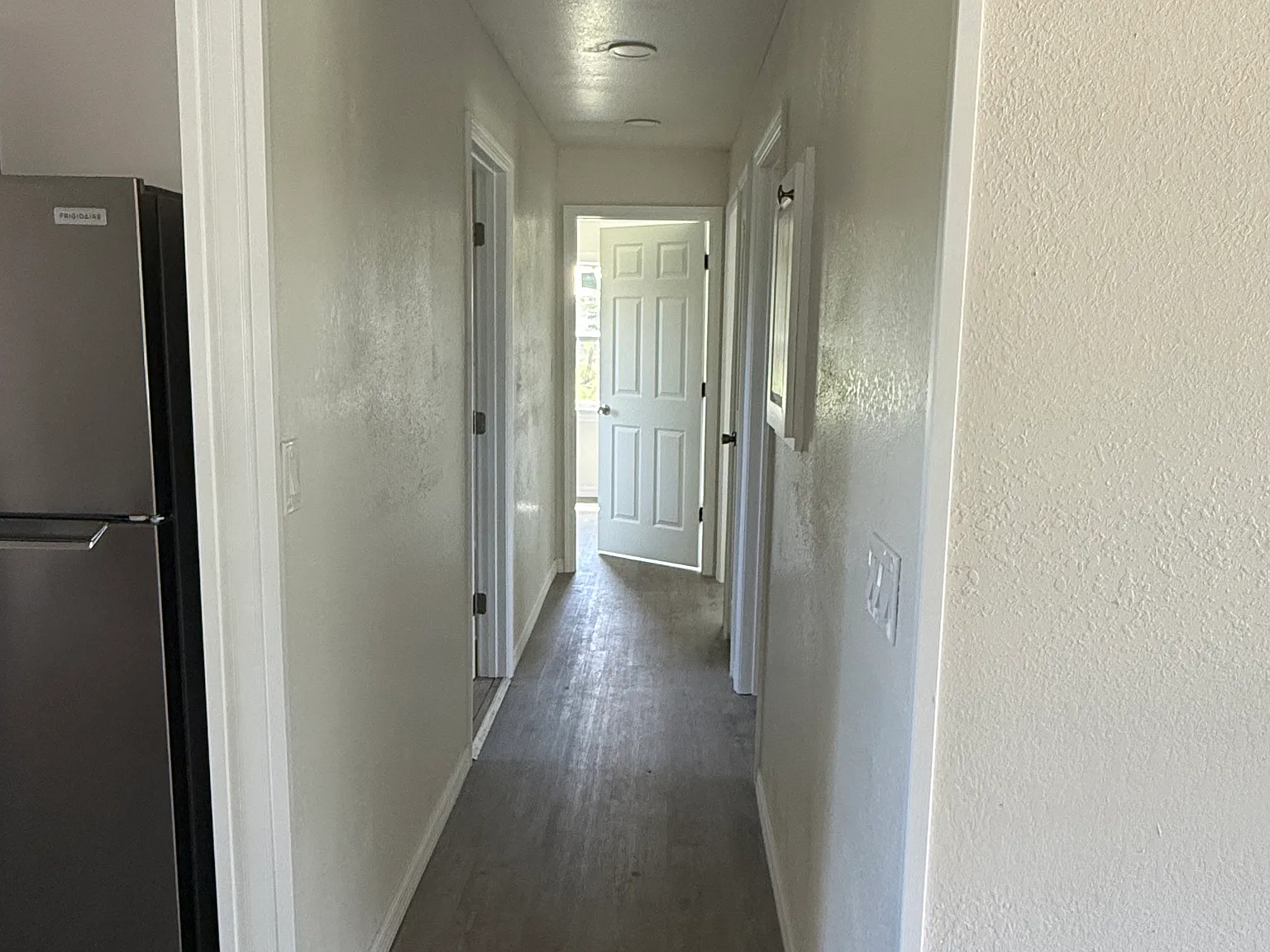 3 bed, 1152 sqft, $1,800 — Photo 2